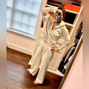 Wilson Women's Luxe 2 piece Track Suit set